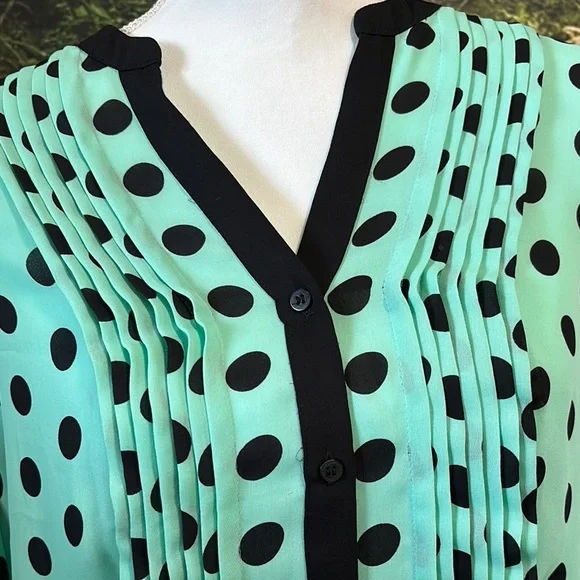 Polka Dot Button-Up Blouse - Black and Green - Picture 2 of 5
